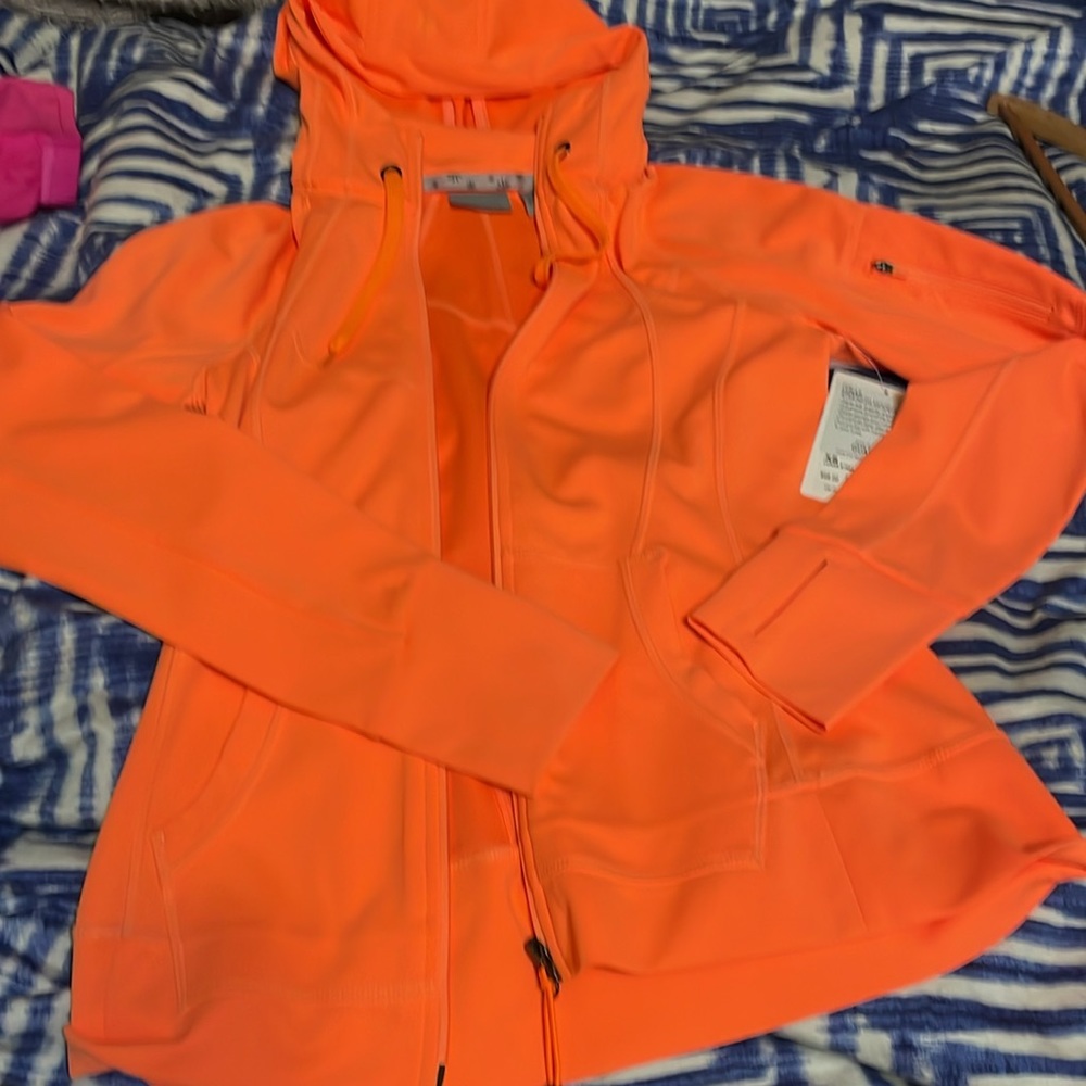 Athleta lunar strength hoodie. XS. Oldie but goodie. New